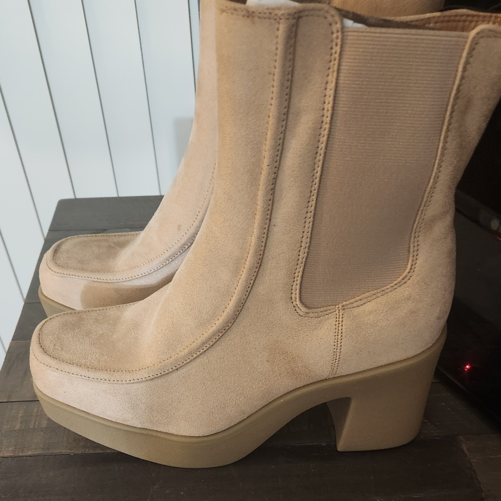 Women's Tan Platform Ankle Boots